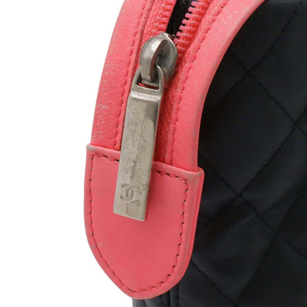 CHANEL Black Leather Logo Shoulder Bag - Picture 6 of 10